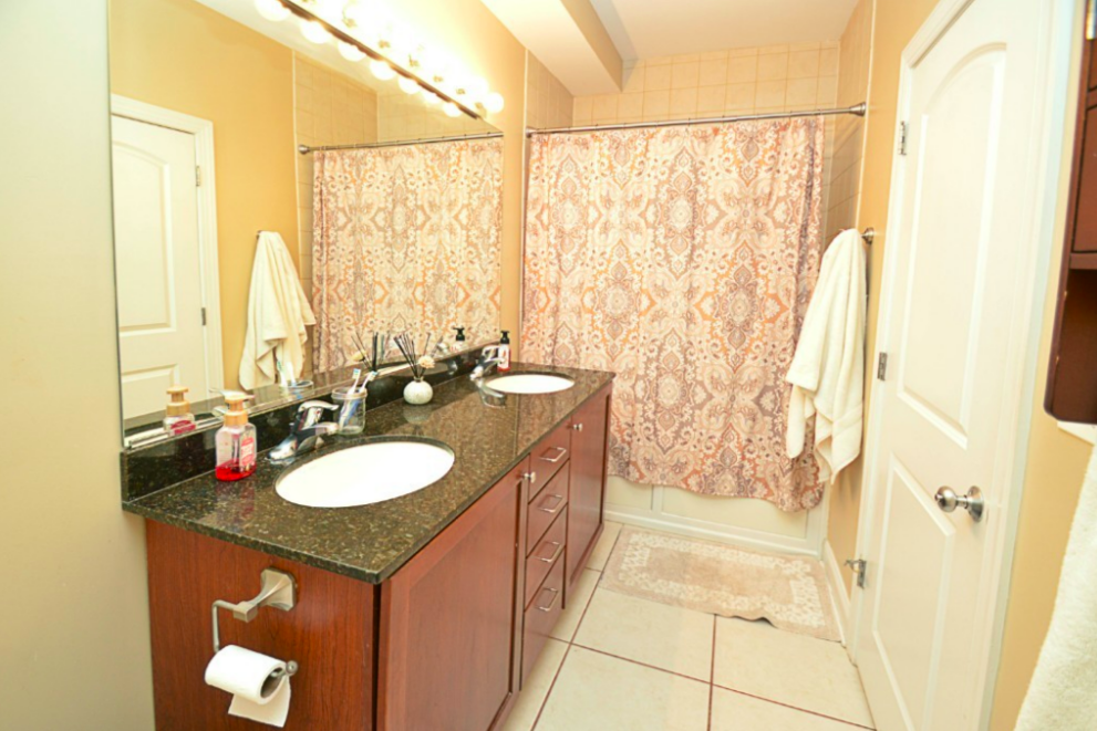 3740 N Wilton Ave #4 - Photo 4 of 10