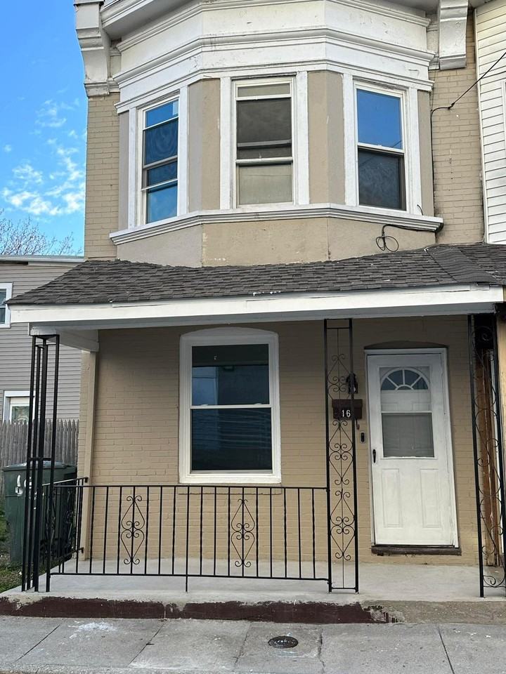 16 Brooklyn Ave #NA - Photo 2 of 19