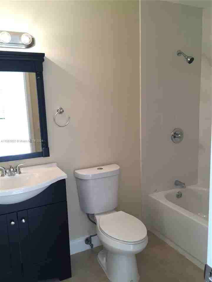 9200 Sw 43rd St #NA - Photo 3 of 7