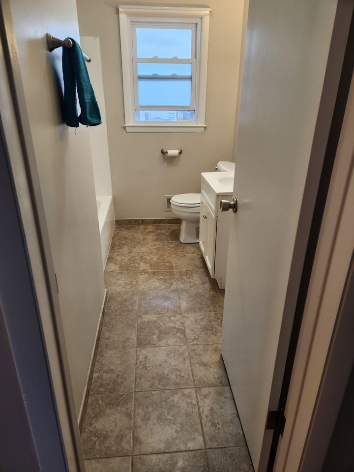 3843 S 16th St - Photo 3 of 11