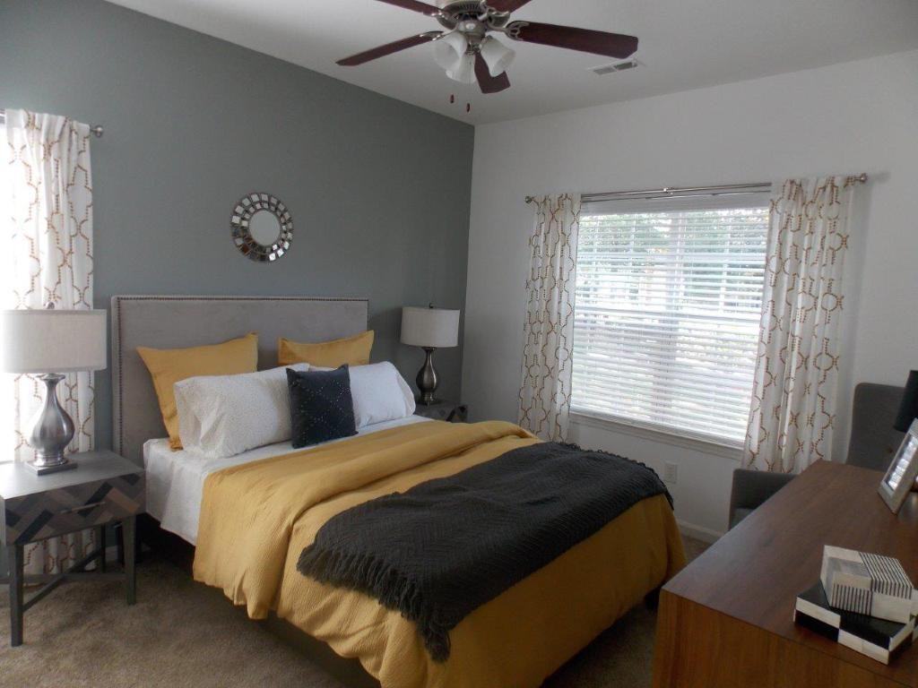 Polos at Hudson Corners - Photo 2 of 27