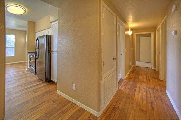 The Retreat Apartments - Photo 2 of 21