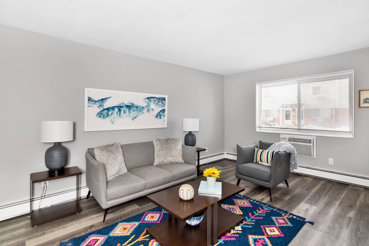 Encore 99 - Photo 5 of 39