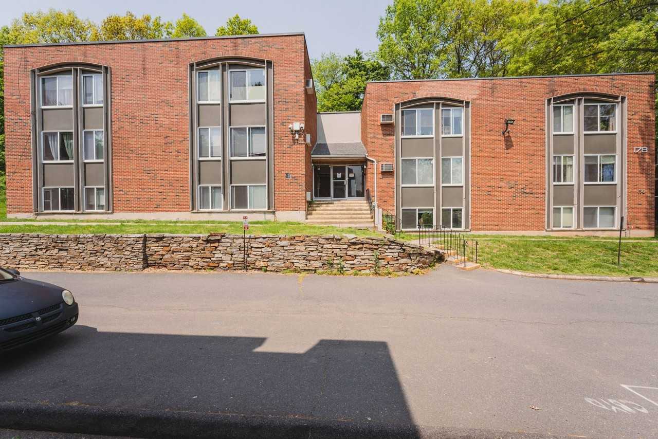 Springwood Gardens - Photo 6 of 25