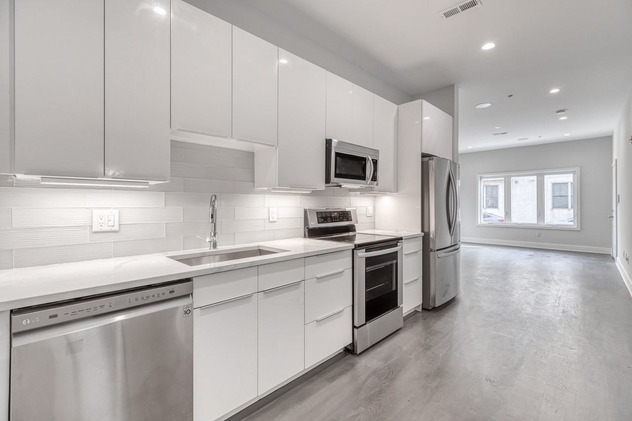 1244 South 20th Street - 1Unit 1 #1 - Photo 5 of 33