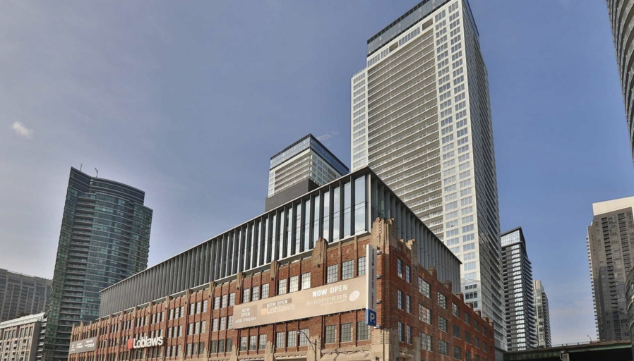 19 Bathurst St #3806