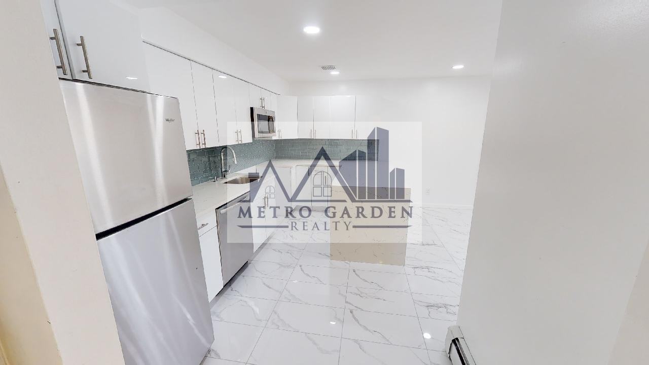 81-18 138th Street #1 - Photo 4 of 30