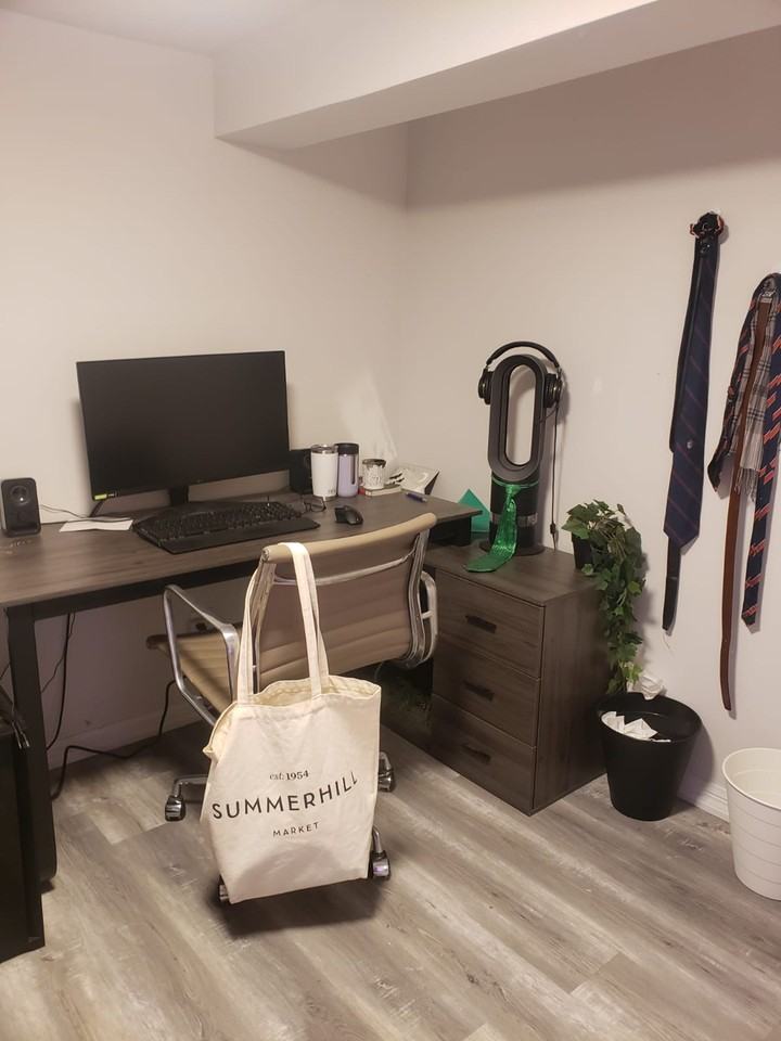 677 Bathurst Street #B - Photo 5 of 14