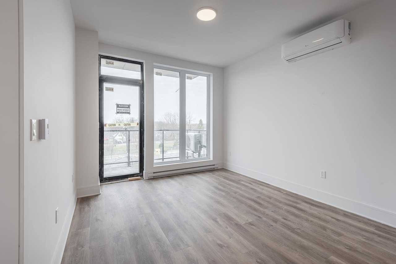 2805 Bates - Photo 2 of 50