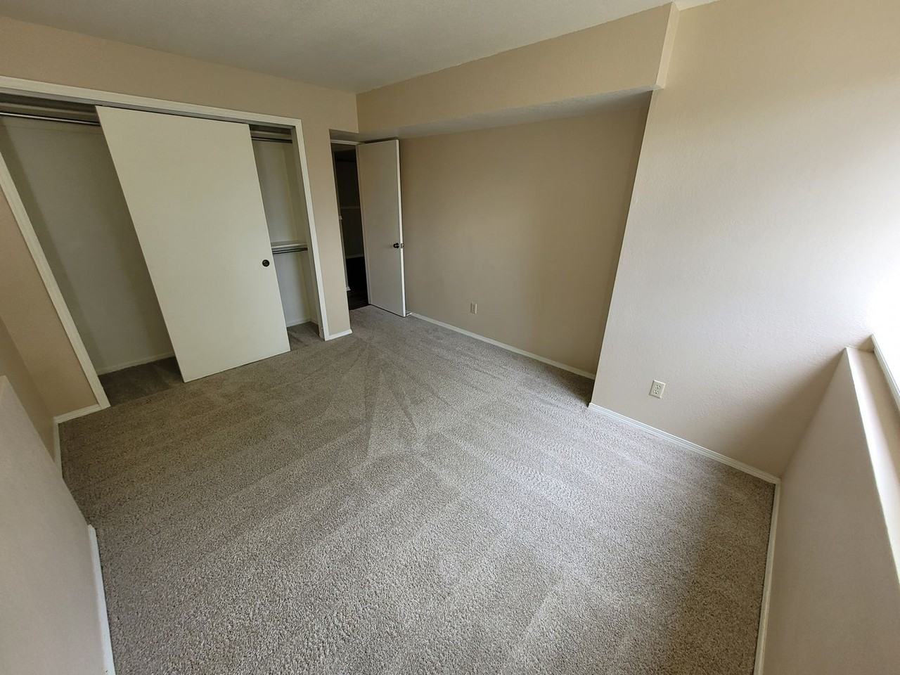 Rampart View Apartments - Photo 7 of 25