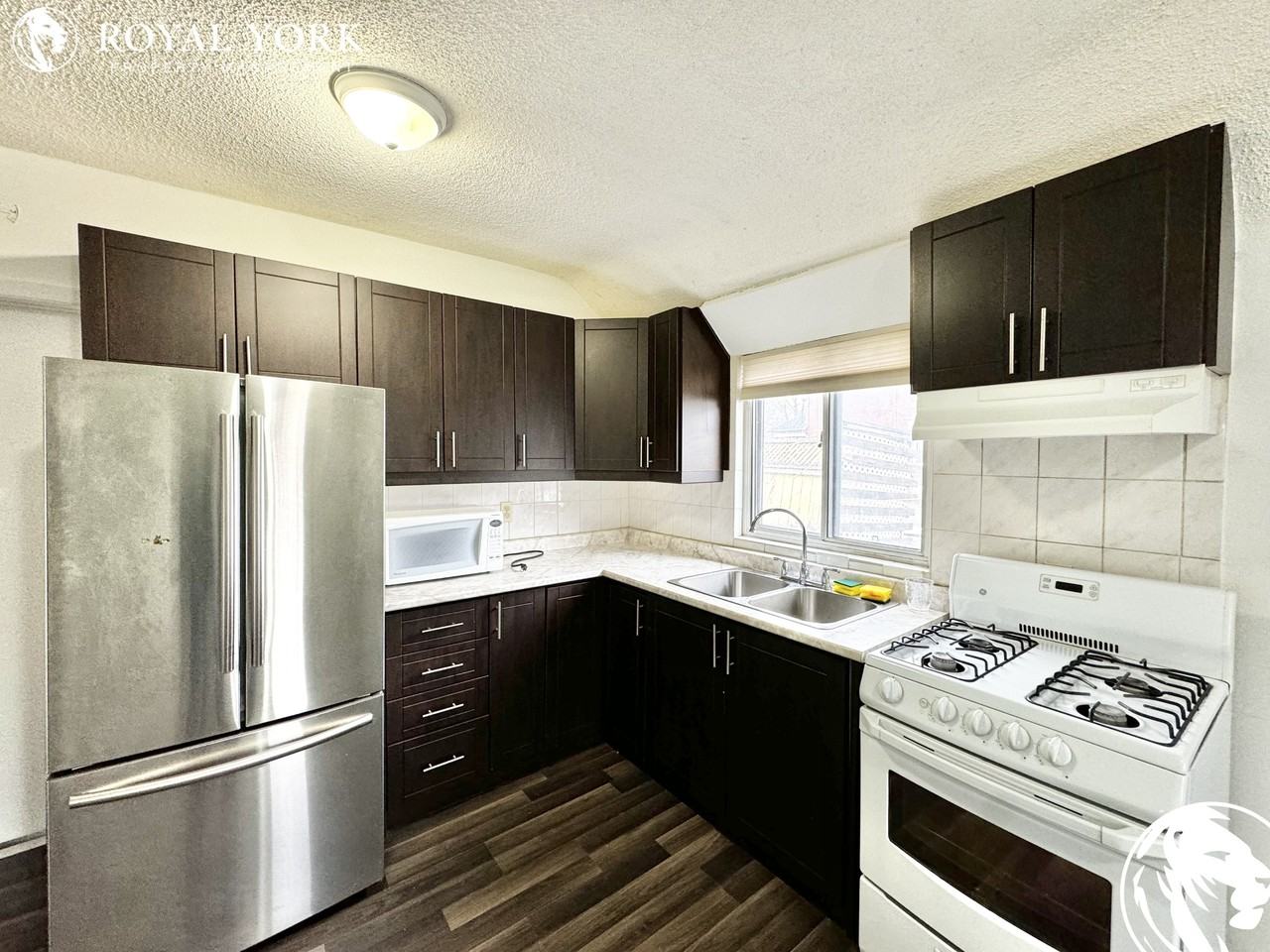 2-61 Antler Street, Toronto, Ontario M6P 3Y3 - Photo 3 of 15