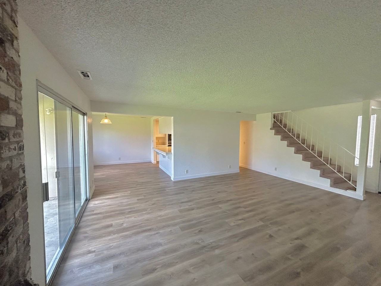 1171 Meadow Gate Dr - Photo 3 of 12