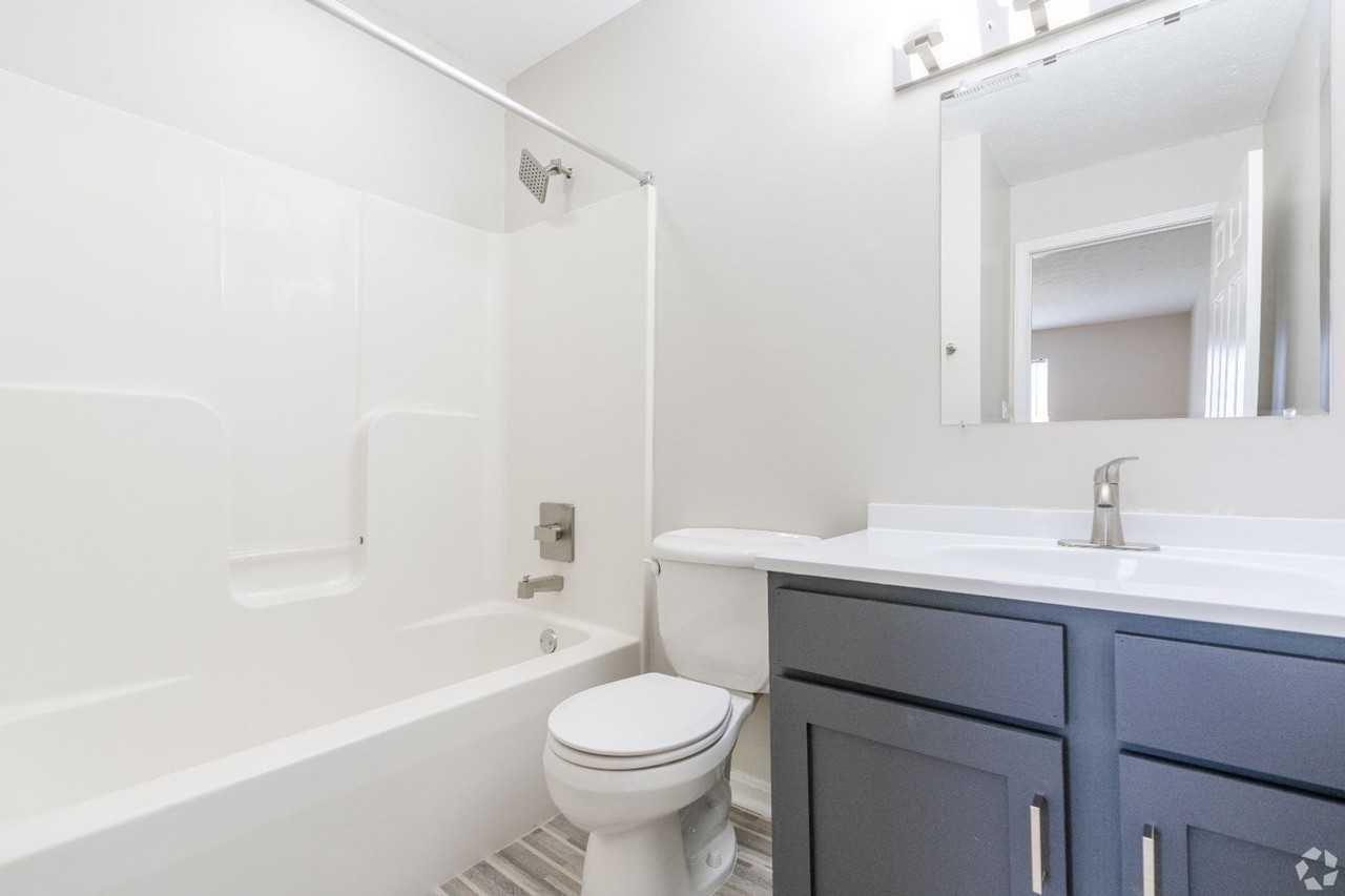 Green Valley Apartments - Photo 6 of 27