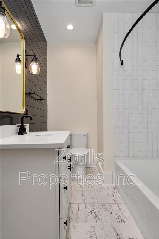 631 S Broadway #302 - Photo 3 of 10