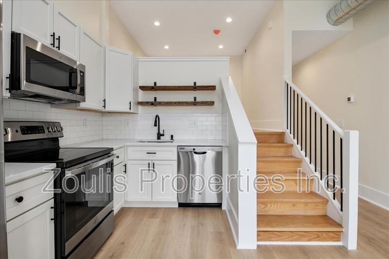 631 S Broadway #302 - Photo 7 of 10