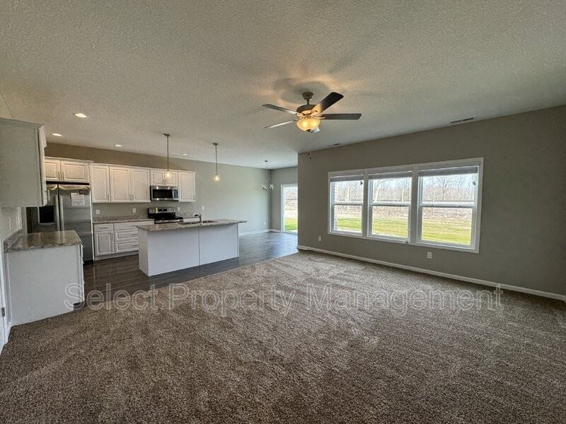 8058 Haven Blvd - Photo 5 of 24