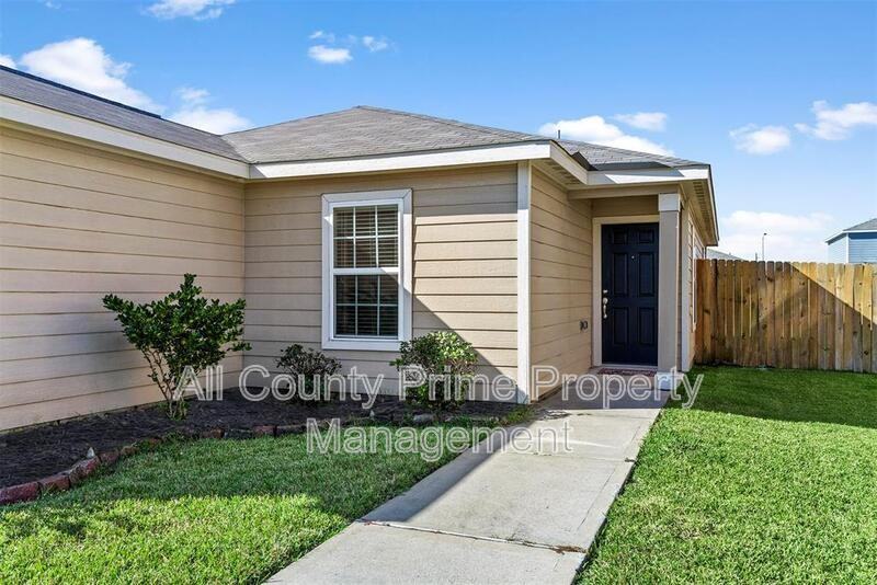 5807 Treasure Cove Rd - Photo 3 of 21