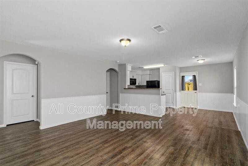 5807 Treasure Cove Rd - Photo 5 of 21