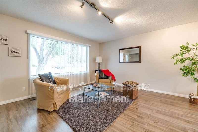 13135 60 St Nw - Photo 2 of 32