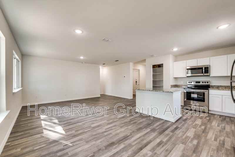 4610 Rocking K Dr - Photo 3 of 21