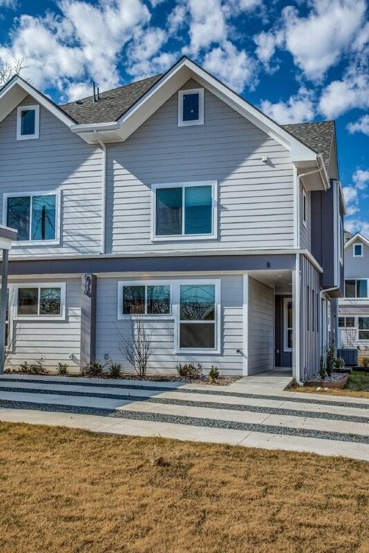 6712 Mira Loma Ln #B - Photo 2 of 25