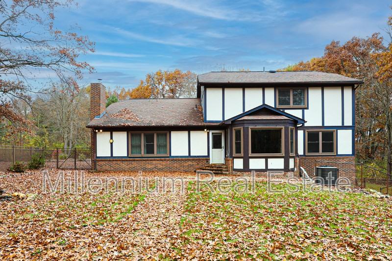 11511 Clark Rd - Photo 2 of 44