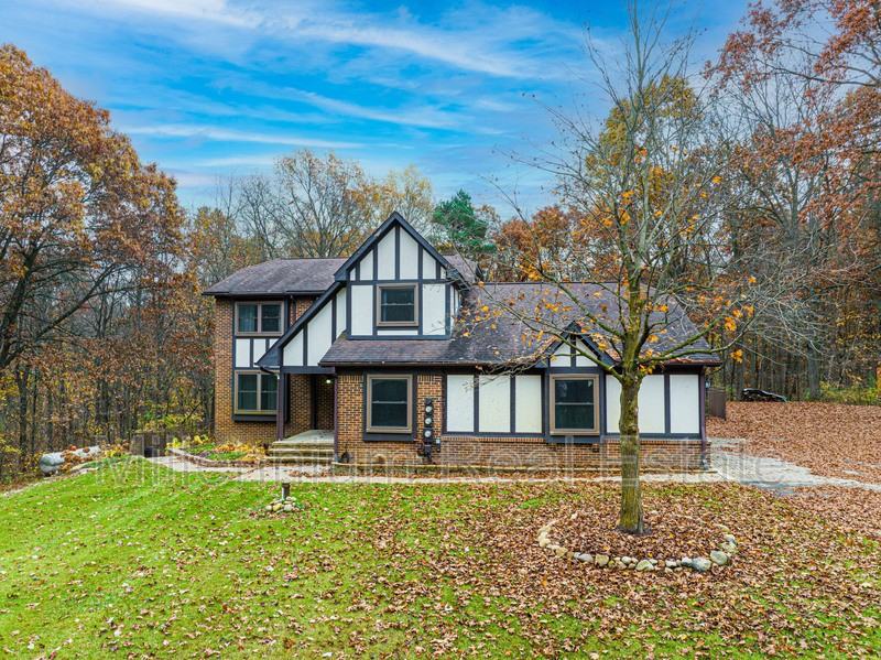 11511 Clark Rd - Photo 3 of 44