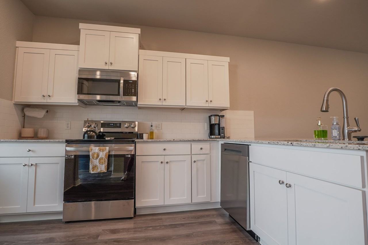 668 N Littleleaf Ter #14 - Photo 4 of 18