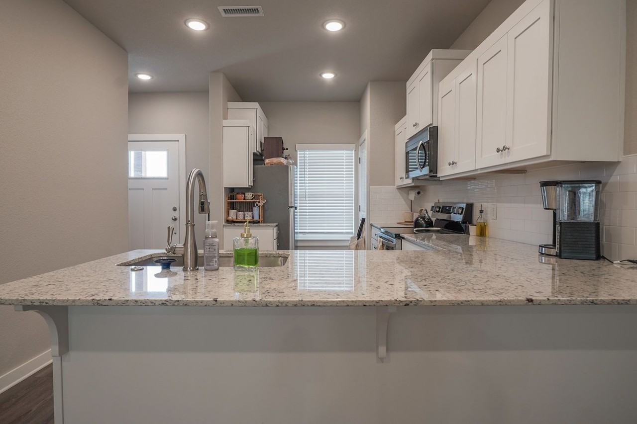 668 N Littleleaf Ter #14 - Photo 7 of 18