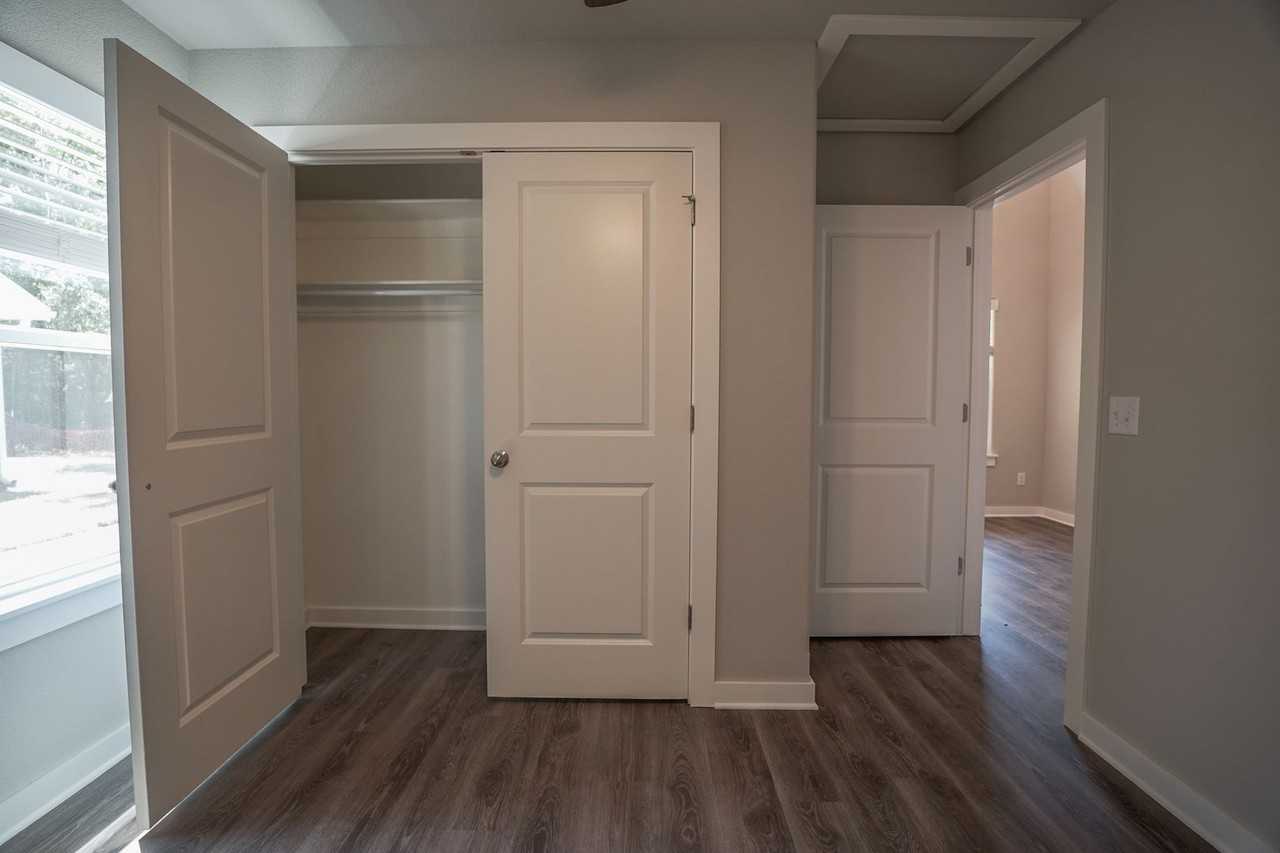668 N Honey Locust Bnd - Photo 3 of 16
