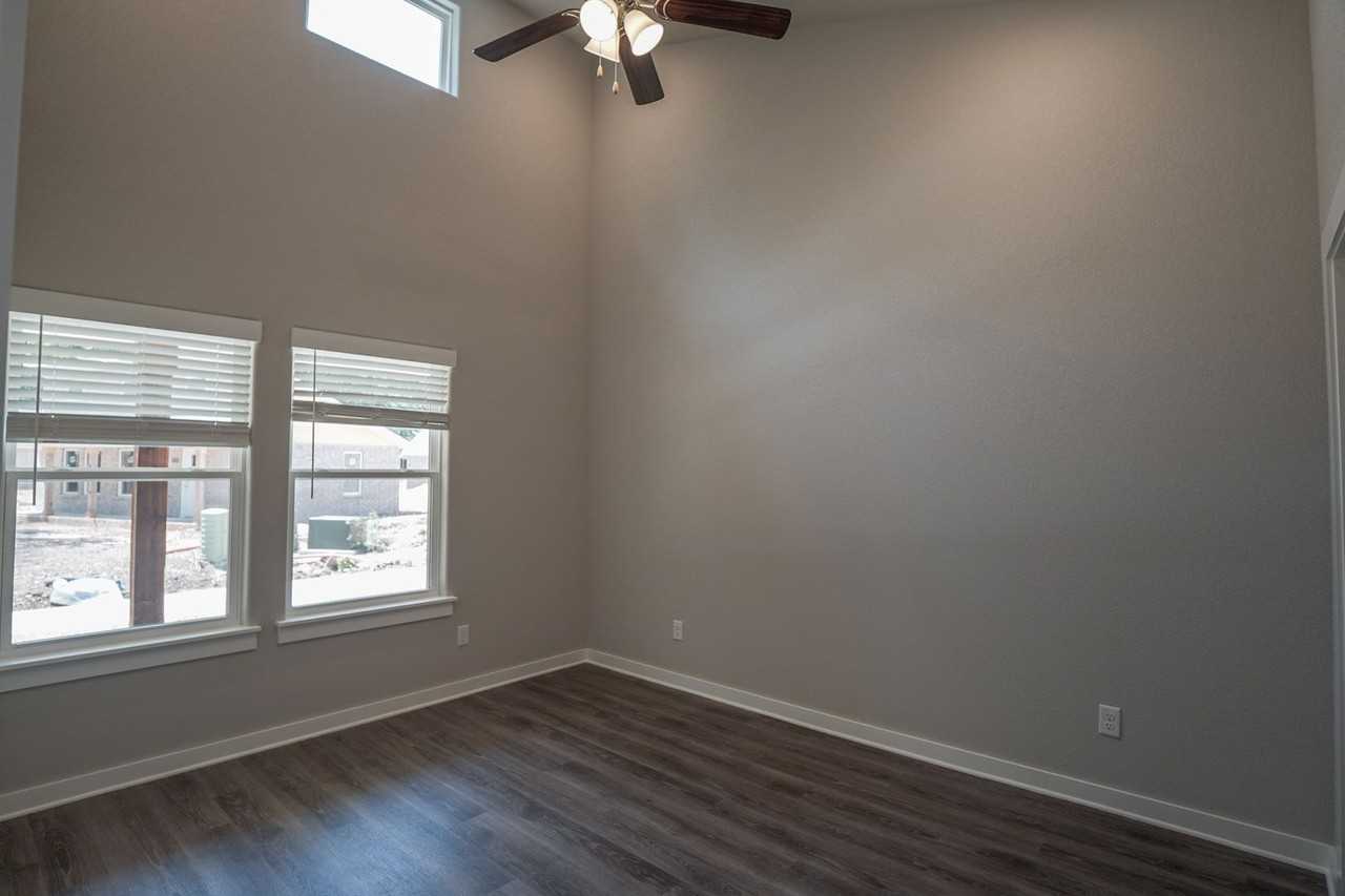 668 N Honey Locust Bnd - Photo 7 of 16