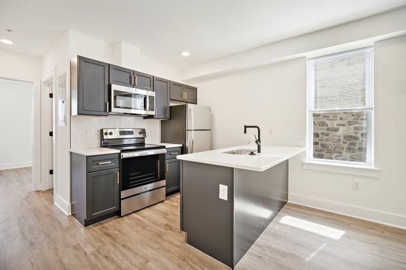 6906 Ridge Ave - Photo 4 of 12