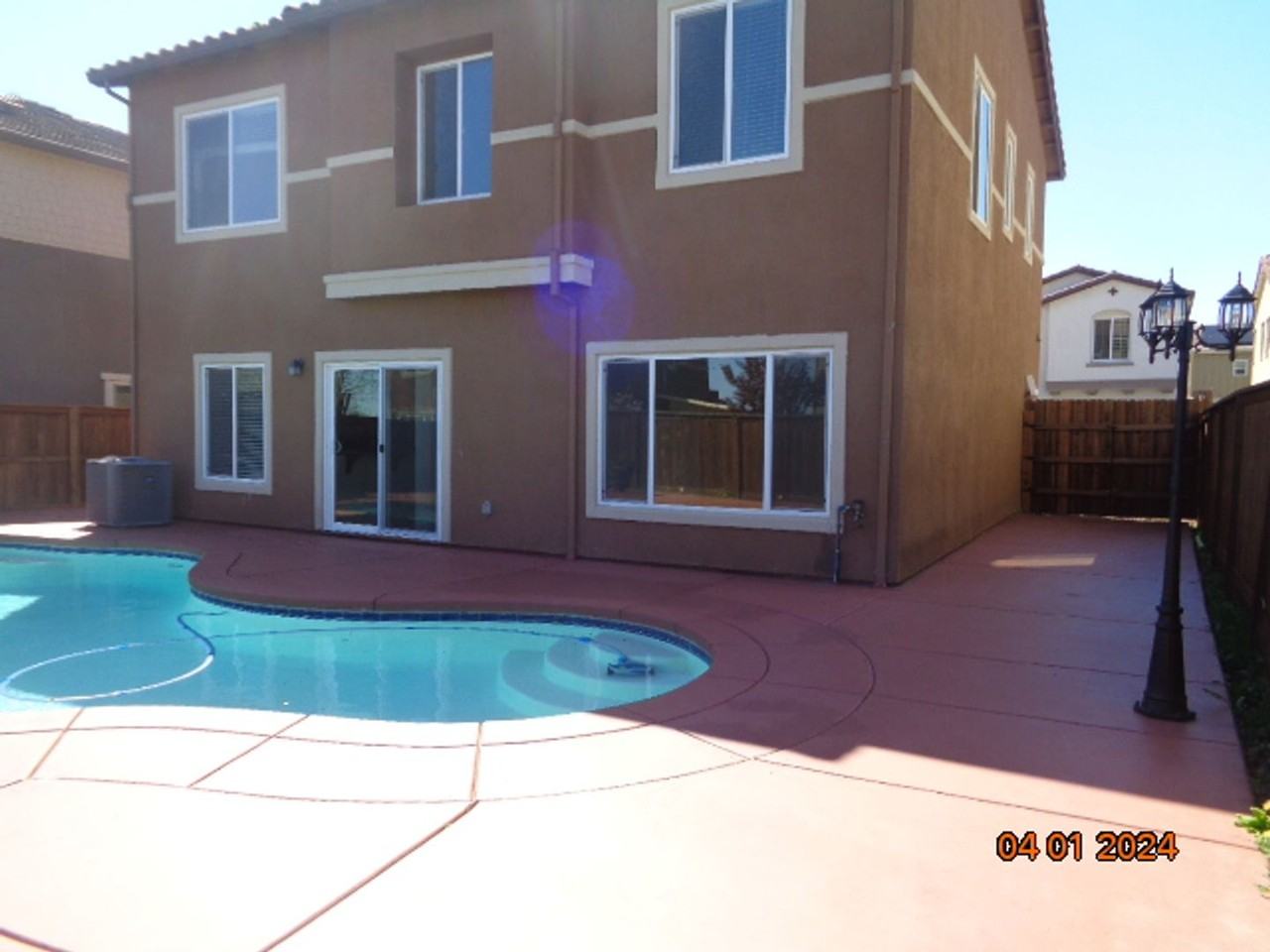 1075 John Hopkins Ct - Photo 2 of 17