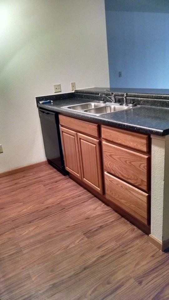 Glen Place Apartments - Photo 2 of 7