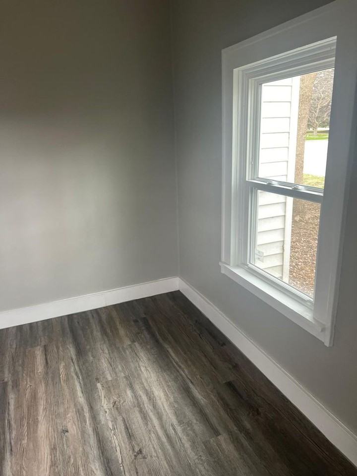 413 Green St - Photo 5 of 28