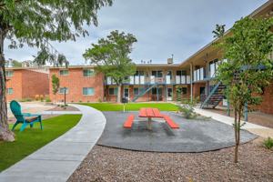 featured image of 2112 Moon Street Northeast