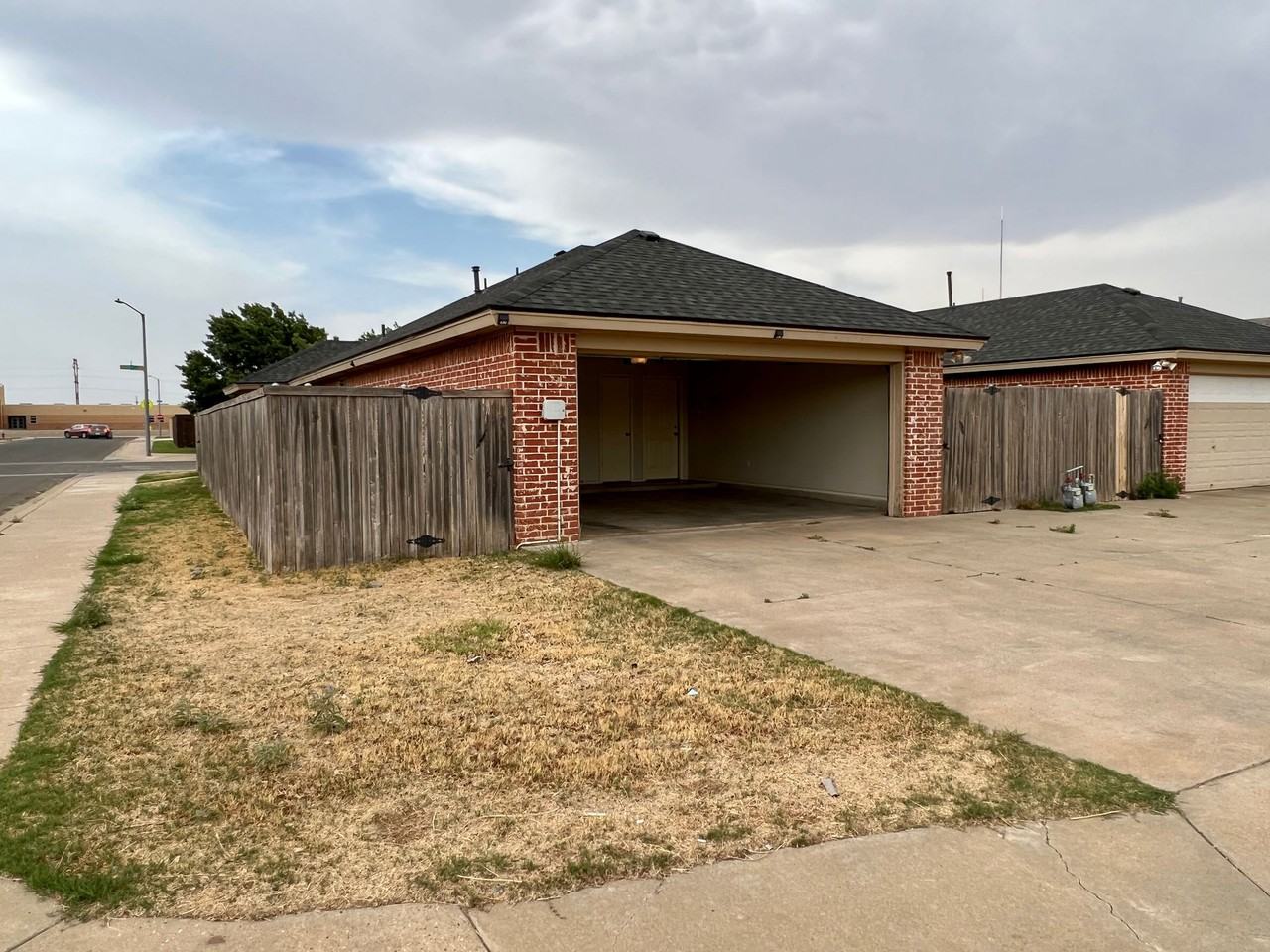 Spacious Two Bedroom Duplex in Lubbock Cooper ISD Apartments 3115