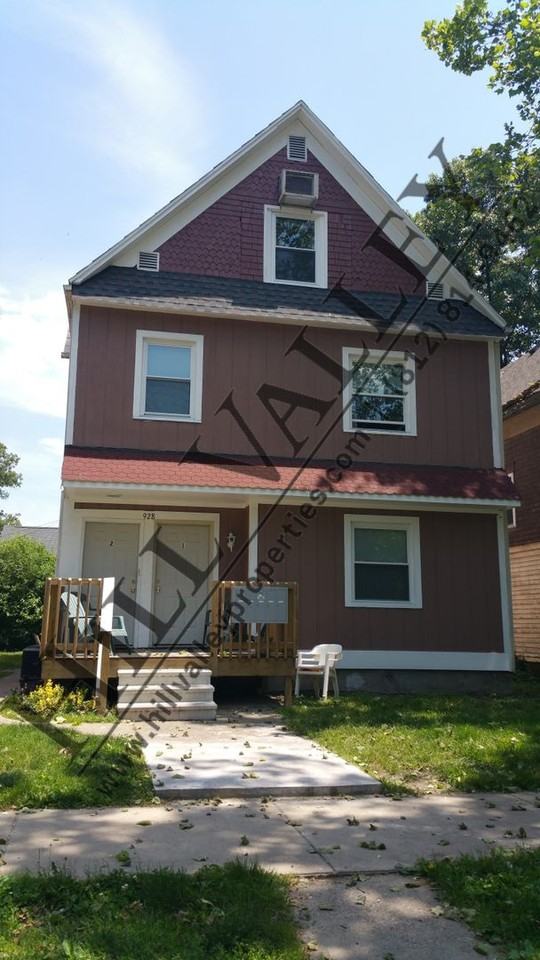 928 S Center St Apartments in Farrington's Grove, Terre Haute, IN 47807