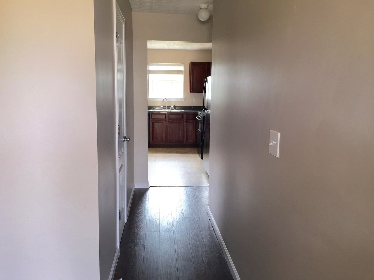 126 Potomac Dr - Photo 4 of 16