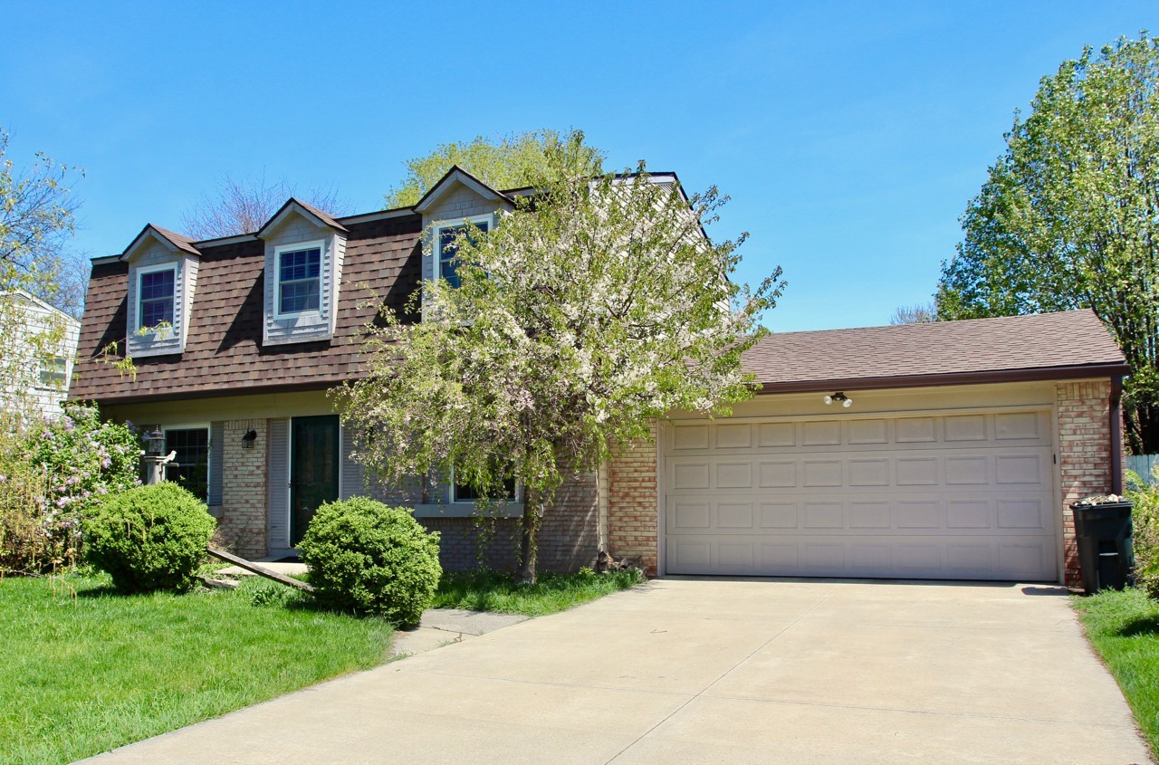 1085 Birch Dr - Photo 2 of 39