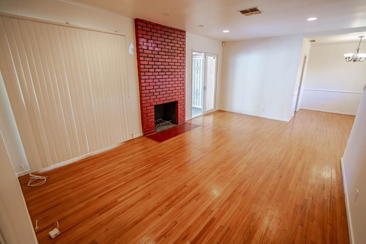 18601 Sunburst St - Photo 4 of 15