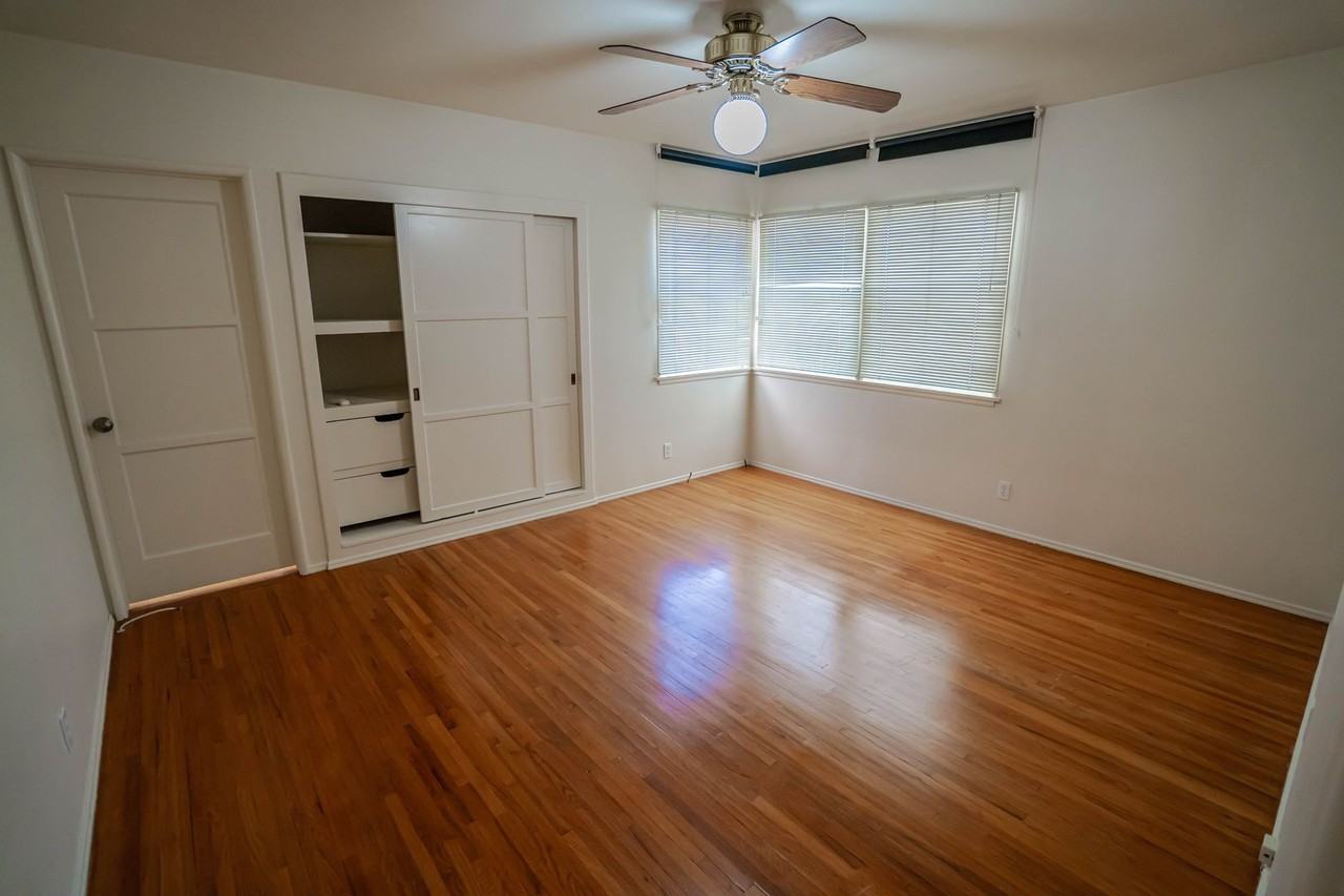 18601 Sunburst St - Photo 7 of 15