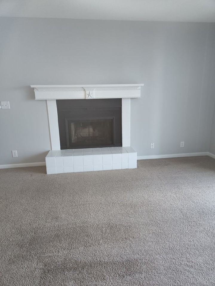 3200 S Fletcher Ave Apt D2 #D2 - Photo 5 of 14
