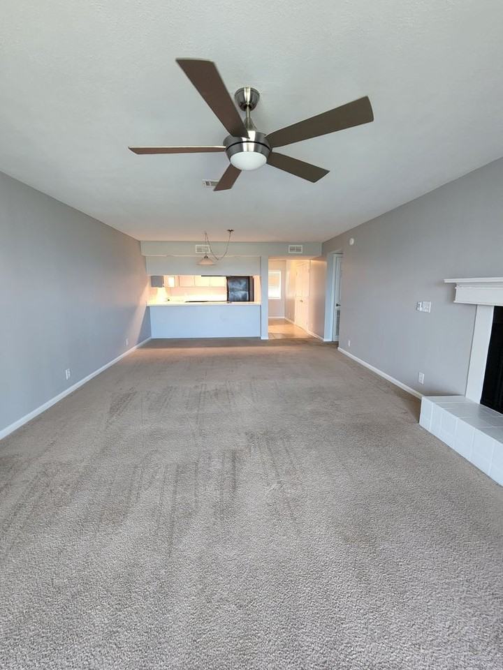 3200 S Fletcher Ave Apt D2 #D2 - Photo 6 of 14