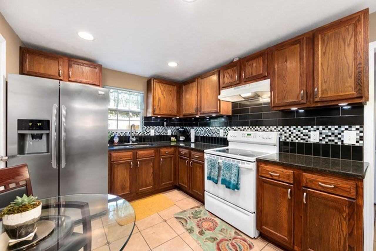 2503 Meharry Blvd - Photo 6 of 20