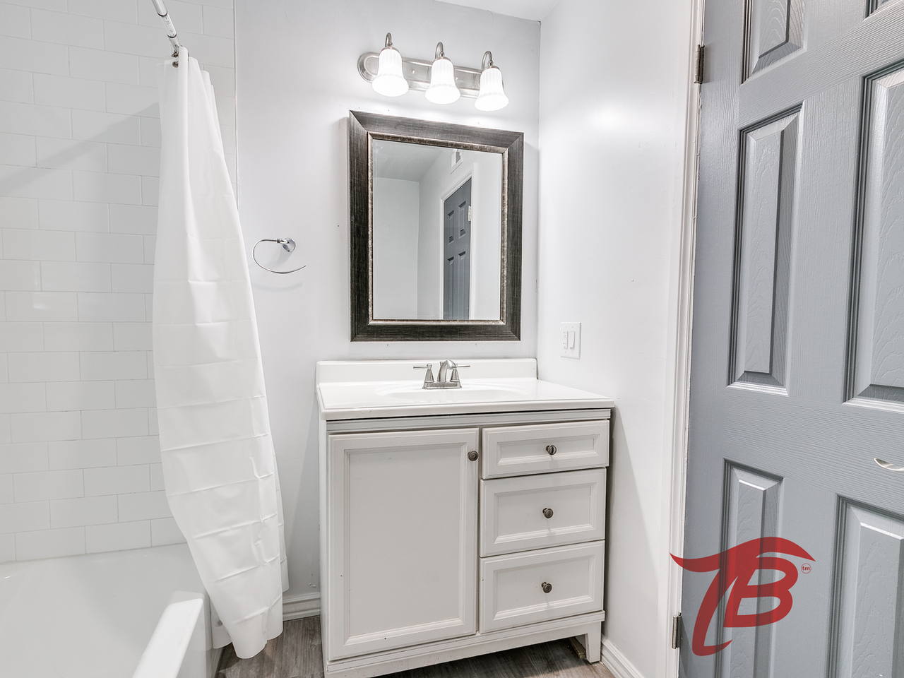 2214 N Florida Ave - Photo 3 of 30
