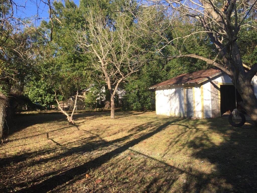 1432 20th St - Photo 4 of 16