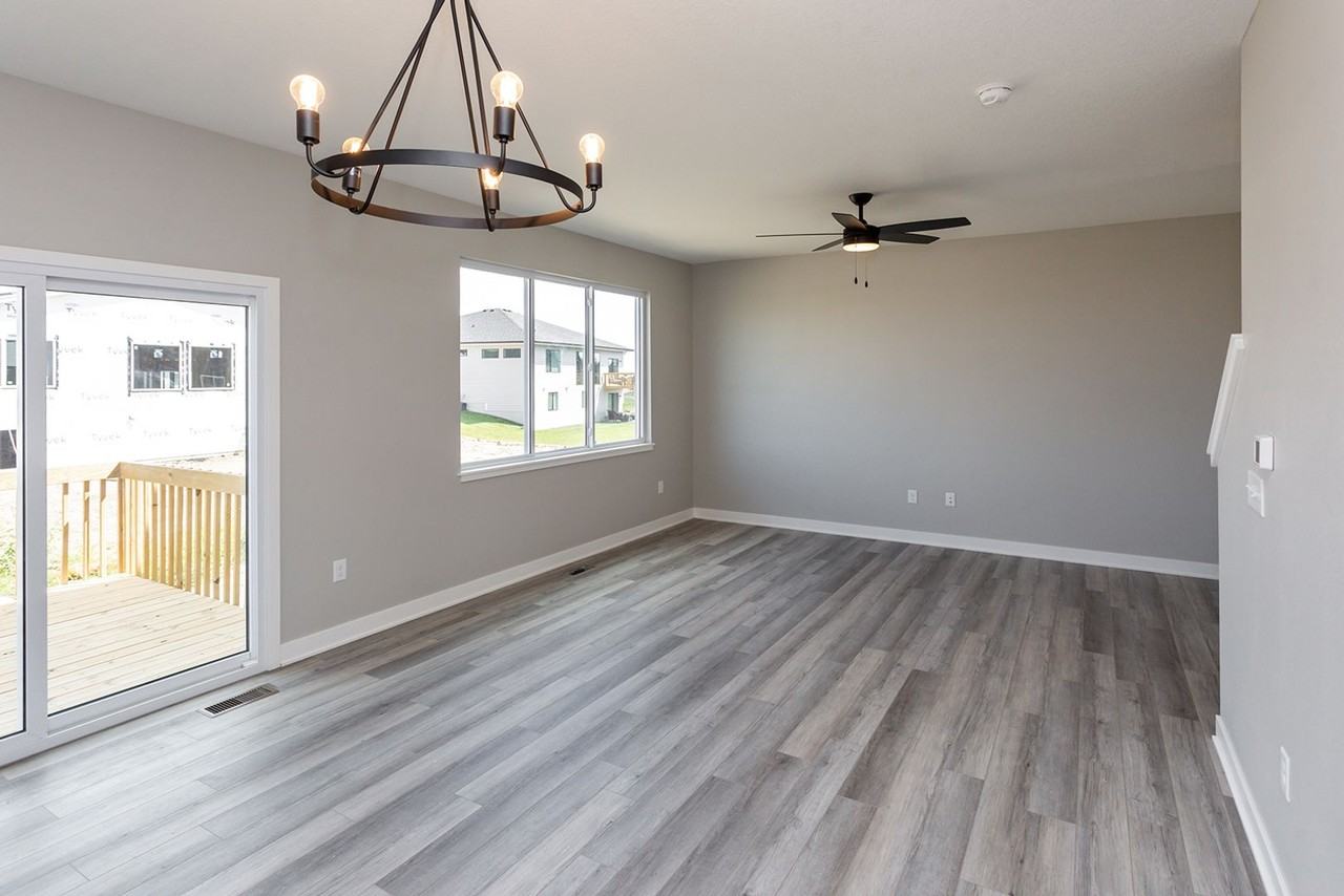 1401 Ne Savana Dr - Photo 6 of 25