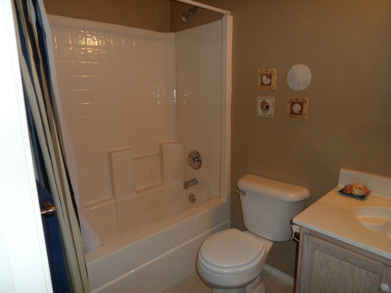 5225 Newcastle Ln - Photo 7 of 13