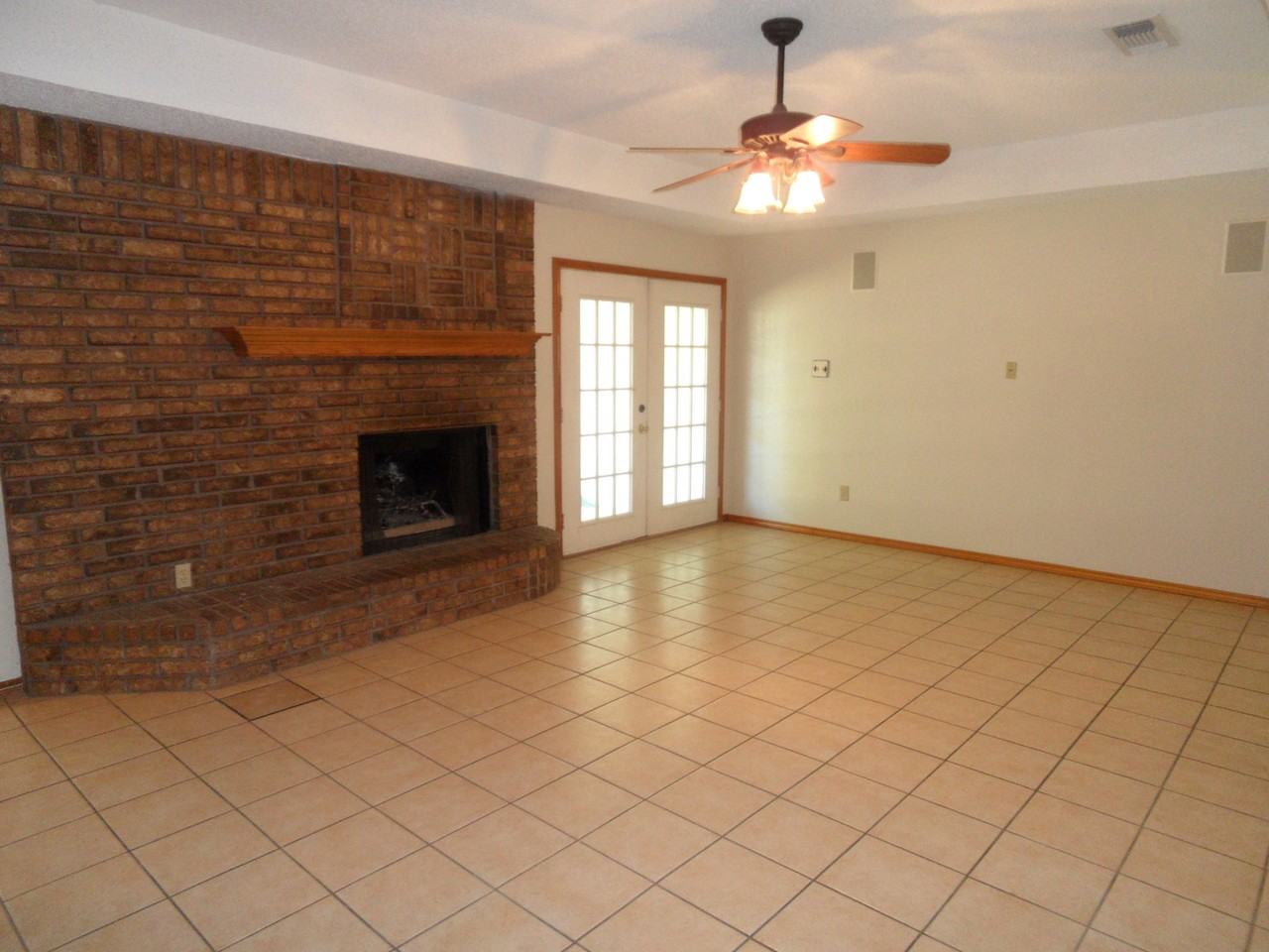 420 Birchwood Ln - Photo 3 of 33